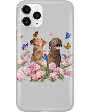 Load image into Gallery viewer, Gift For Dog LoversChesapeake Bay Retriever With Peonies Phone case