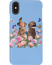 Load image into Gallery viewer, Gift For Dog LoversChesapeake Bay Retriever With Peonies Phone case