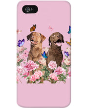 Load image into Gallery viewer, Gift For Dog LoversChesapeake Bay Retriever With Peonies Phone case