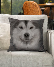 Load image into Gallery viewer, Lovely Phone Case Dog Face Gift For Alaskan Malamute Lovers Pillow Cover