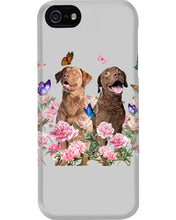 Load image into Gallery viewer, Gift For Dog LoversChesapeake Bay Retriever With Peonies Phone case