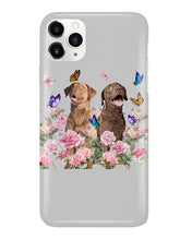 Load image into Gallery viewer, Gift For Dog LoversChesapeake Bay Retriever With Peonies Phone case