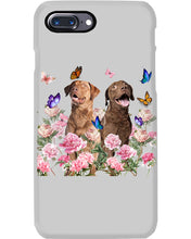 Load image into Gallery viewer, Gift For Dog LoversChesapeake Bay Retriever With Peonies Phone case