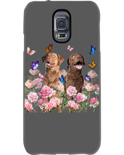 Load image into Gallery viewer, Gift For Dog LoversChesapeake Bay Retriever With Peonies Phone case