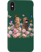Load image into Gallery viewer, Gift For Dog LoversChesapeake Bay Retriever With Peonies Phone case