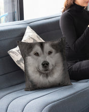 Load image into Gallery viewer, Lovely Phone Case Dog Face Gift For Alaskan Malamute Lovers Pillow Cover
