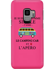Load image into Gallery viewer, Je Suis Une Femme Simple J'aime Le Camping Car Et L'apero Phone case
