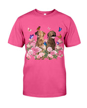 Load image into Gallery viewer, Gift For Dog LoversChesapeake Bay Retriever With Peonies Guys Tee
