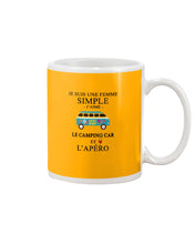 Load image into Gallery viewer, Je Suis Une Femme Simple J'aime Le Camping Car Et L'apero Mug
