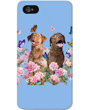 Load image into Gallery viewer, Gift For Dog LoversChesapeake Bay Retriever With Peonies Phone case
