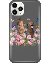 Load image into Gallery viewer, Gift For Dog LoversChesapeake Bay Retriever With Peonies Phone case
