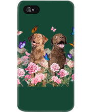 Load image into Gallery viewer, Gift For Dog LoversChesapeake Bay Retriever With Peonies Phone case
