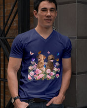 Load image into Gallery viewer, Gift For Dog LoversChesapeake Bay Retriever With Peonies Guys V-Neck
