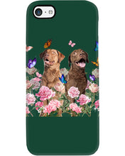 Load image into Gallery viewer, Gift For Dog LoversChesapeake Bay Retriever With Peonies Phone case
