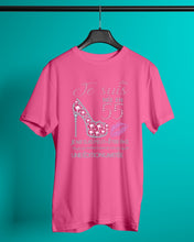 Load image into Gallery viewer, Je Suis Nee En 55 Je Ne Suis Peut-Être Pas Birthday Gift For Grandma Guys Tee
