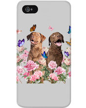 Load image into Gallery viewer, Gift For Dog LoversChesapeake Bay Retriever With Peonies Phone case
