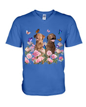 Load image into Gallery viewer, Gift For Dog LoversChesapeake Bay Retriever With Peonies Guys V-Neck
