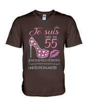 Load image into Gallery viewer, Je Suis Nee En 55 Je Ne Suis Peut-Être Pas Birthday Gift For Grandma Guys V-Neck
