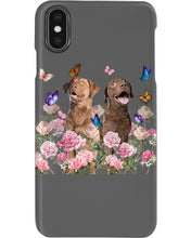 Load image into Gallery viewer, Gift For Dog LoversChesapeake Bay Retriever With Peonies Phone case
