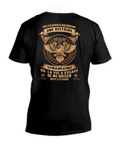 Load image into Gallery viewer, Les Legendes Naissent En Juin Birthday Meaningful Gift Guys V-Neck
