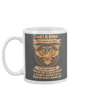 Load image into Gallery viewer, Birthday Meaningful Gift Las Levendas Nacen En Octubre Mug

